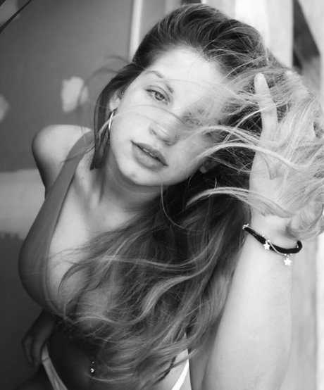 Abigail Maison modèle meilleur photos