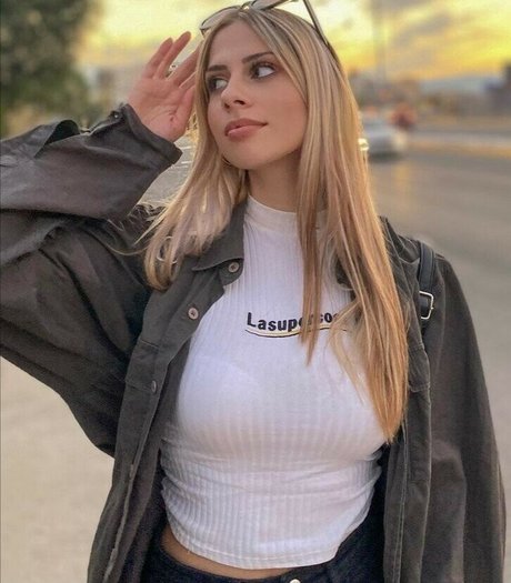 Dimitra Menegatou modèles nus archive