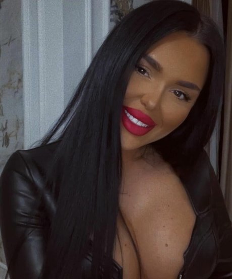 andra dumi actrice chaude image