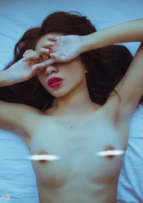 aerukomiao modèle nu galerie