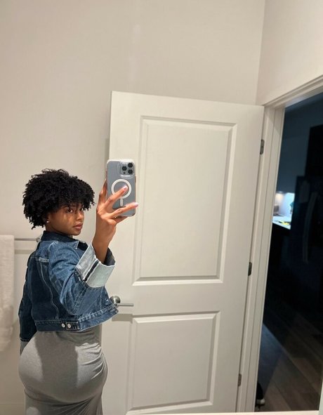 Saffronnn star exclusive images