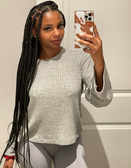 Saffronnn actrice chaude galeries