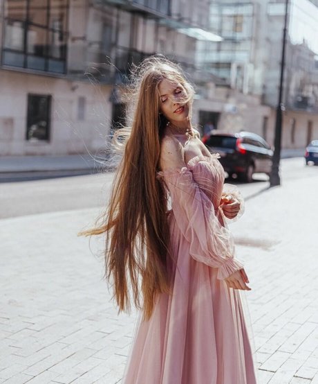 Eva Gevorgyan modèle artistique archive