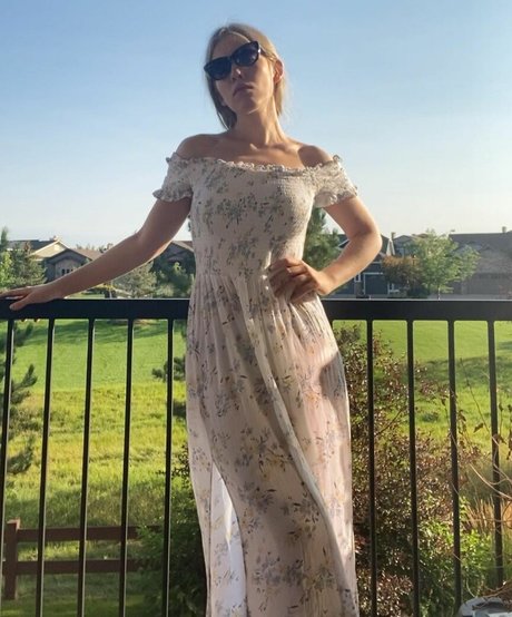 Eva Gevorgyan modèle gratuit des photos