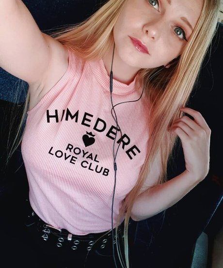 Dee Mented modèle nu collection