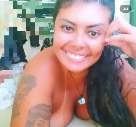 Krika Magajanes modèle nu photos