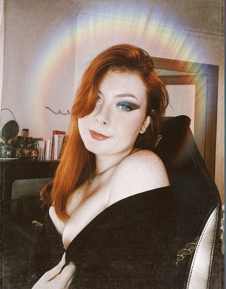 Elena Rose Burri actrice libre archive