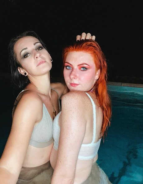 Elena Rose Burri nus star du porno photo