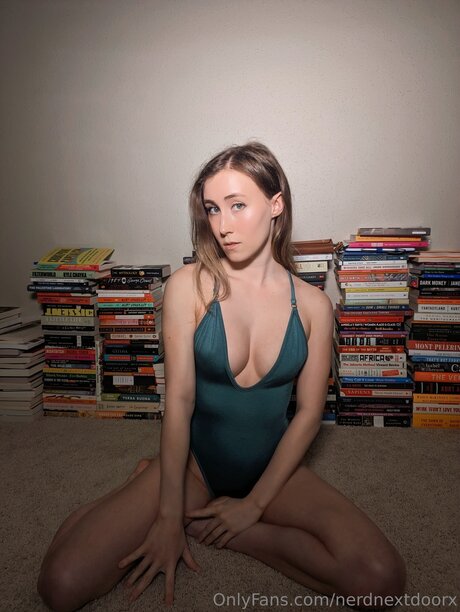 nerdnextdoorx actrice exclusive photo