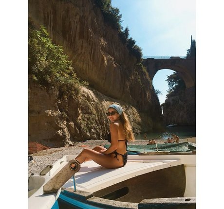 Natalia Jorquera belle star du porno des photos