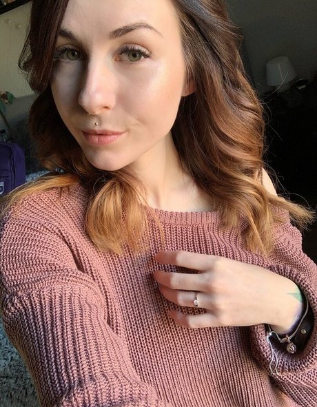 romisu étoile adulte des photos