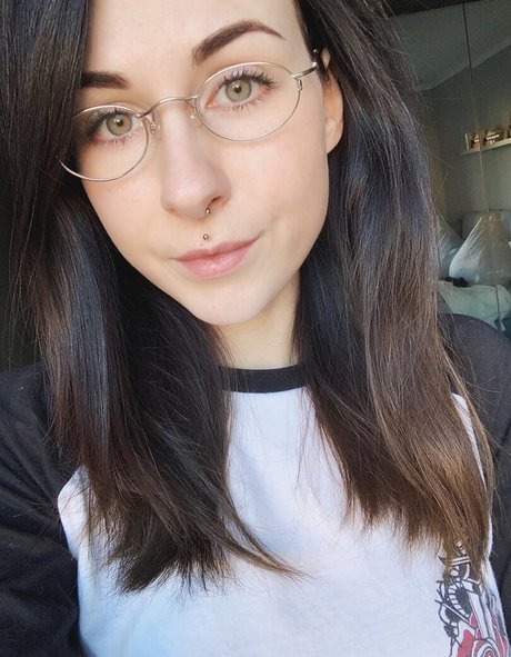 grand-mère onlyfans nus gratuits photo