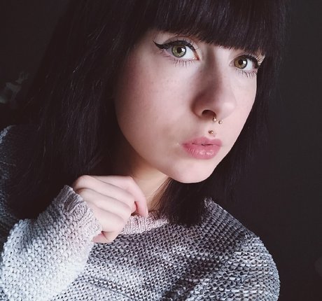 romisu star du porno nue des photos