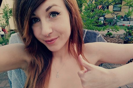 romisu actrice sexy photo