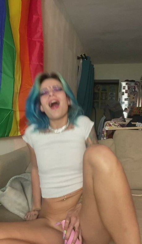 Dragonflyy actrice de grande qualité des photos