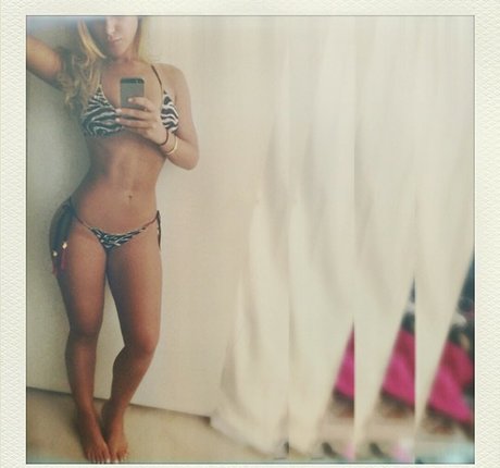 joi uniquementfans pornographique collection