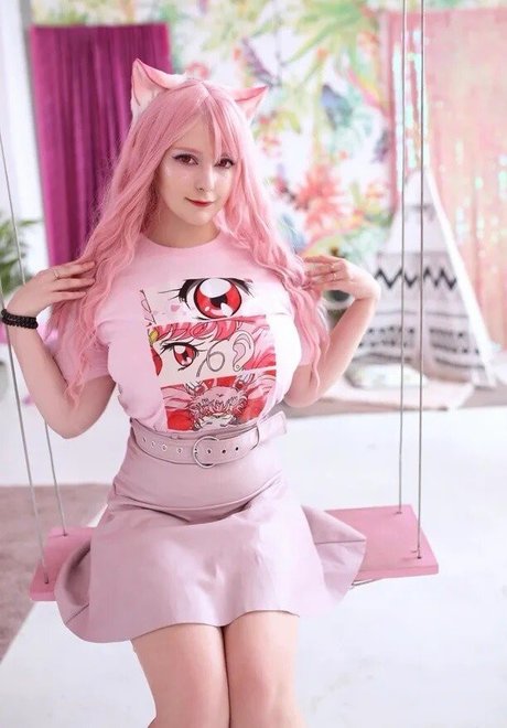 Nika Kotova modèle pornographique archive