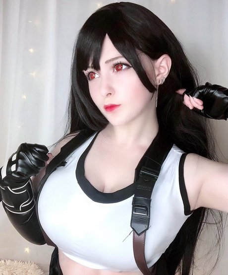 Nika Kotova étoile exclusive photo