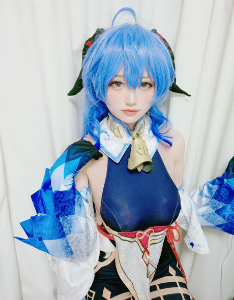 Chiyoalbum actrice sexy galeries