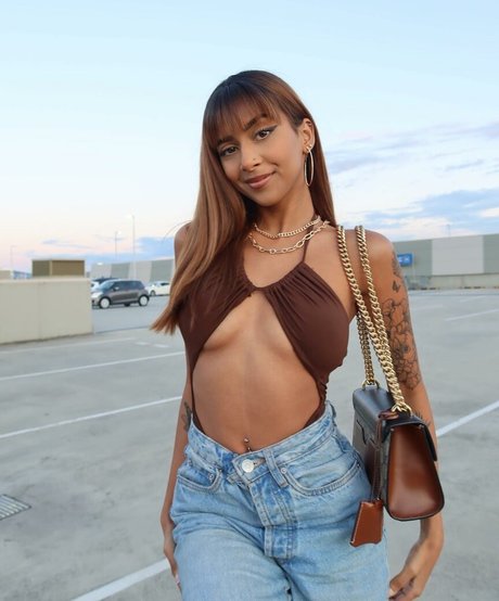 bébé mignon onlyfans sexy parfait img