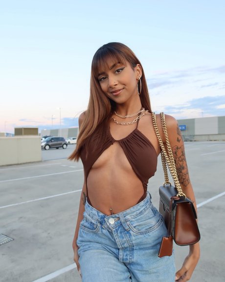 Chrissymenzies belle actrice galerie