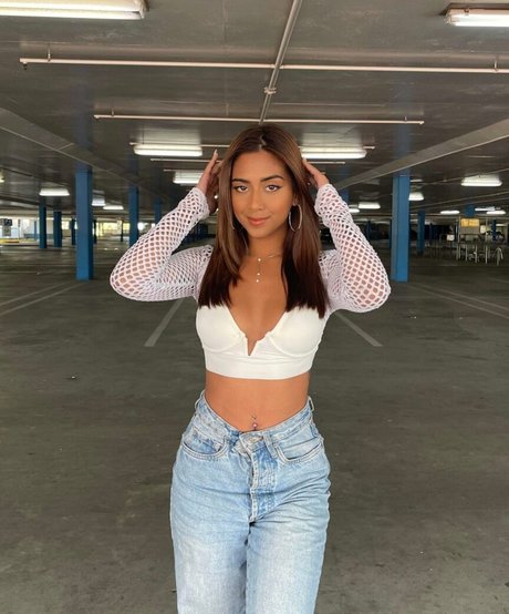 Chrissymenzies modèle joli img