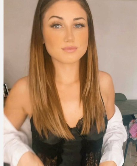 April Ro actrice image