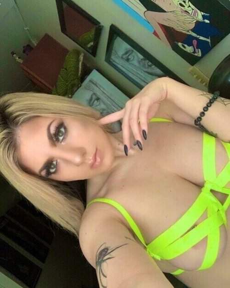 Xxxorcist star du porno en haute qualité photos