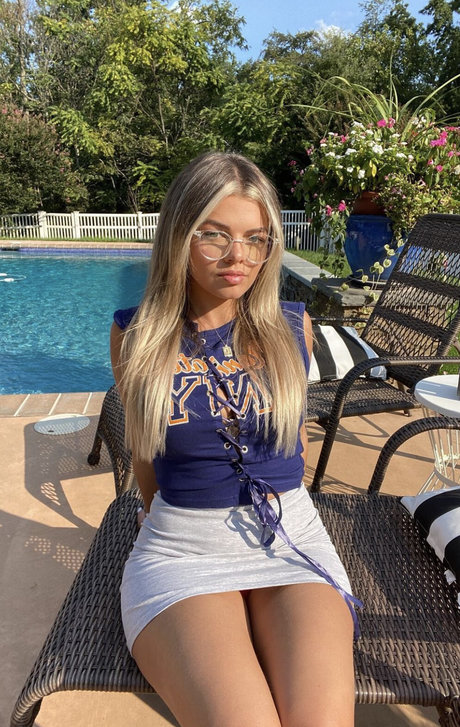 Jillian Villano modèle magnifique img