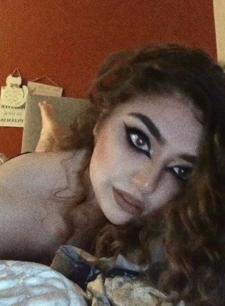 Kiitakat actrice de sexe image