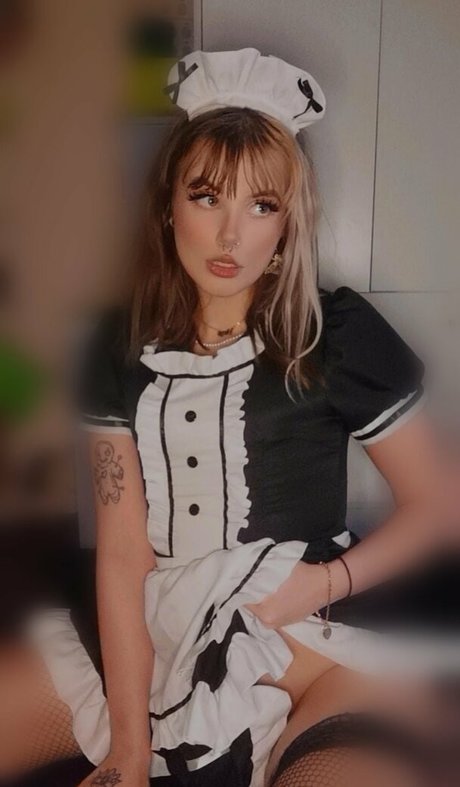 riahbrynn modèle artistique galerie