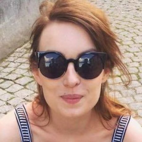 Naniheichou modèle de sexe photo