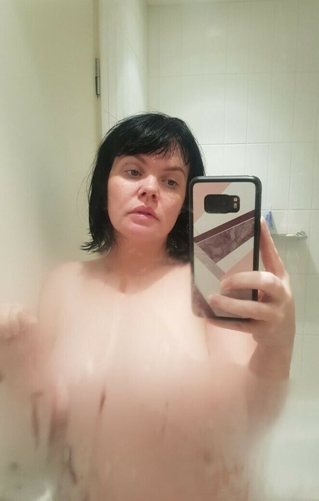 Hanasolo actrice artistique image