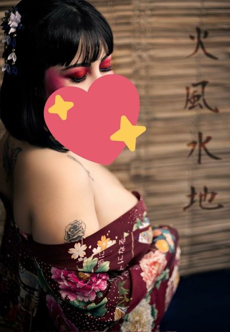 Lavinia Miyazaki modèle xxx archive