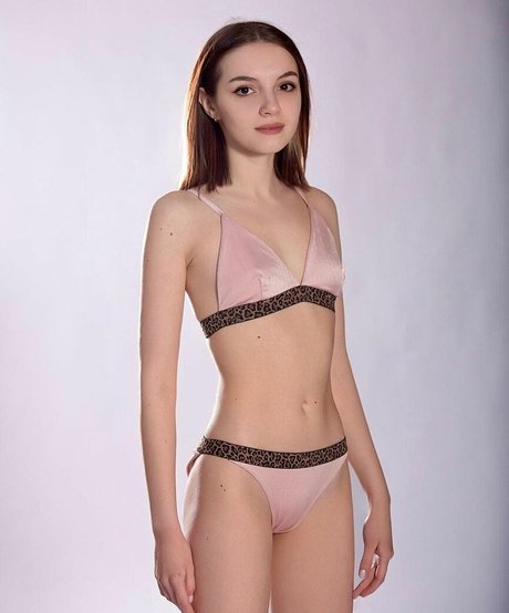 adolescent maigre onlyfans beau porno des photos