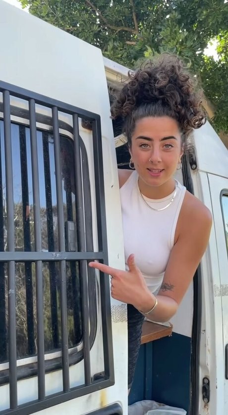 Eda Atilla modèle artistique img