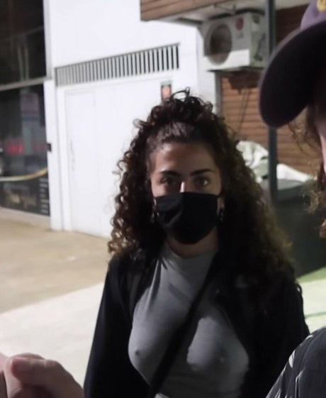 Eda Atilla modèle xxx galeries