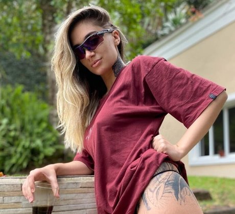 Jade Sampaio modèle pornographique archive