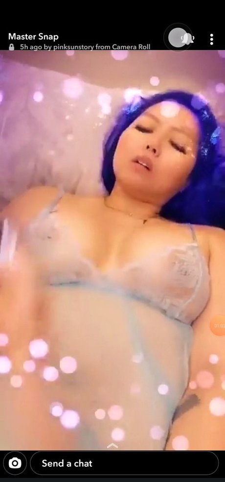 Pinksunstory modèle magnifique photo