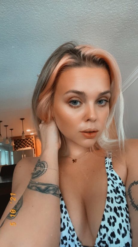 Daniinsfw modèle hd images