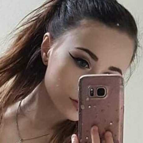 Lunar xo modèle chaud image