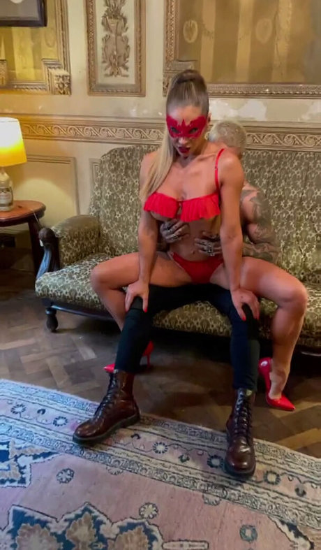 Adabel Guerrero modèle magnifique archive