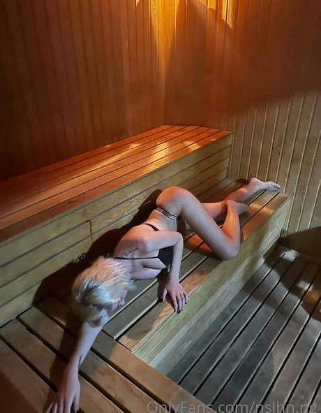 Neslihan Gunes étoile sexy galeries