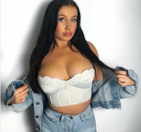 déshabillage onlyfans chaud en haute qualité archive