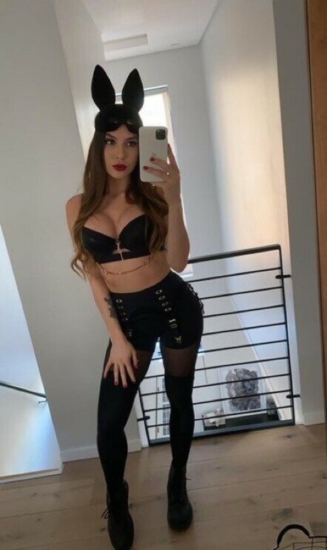 lingerie blanche onlyfans art gratuit galeries