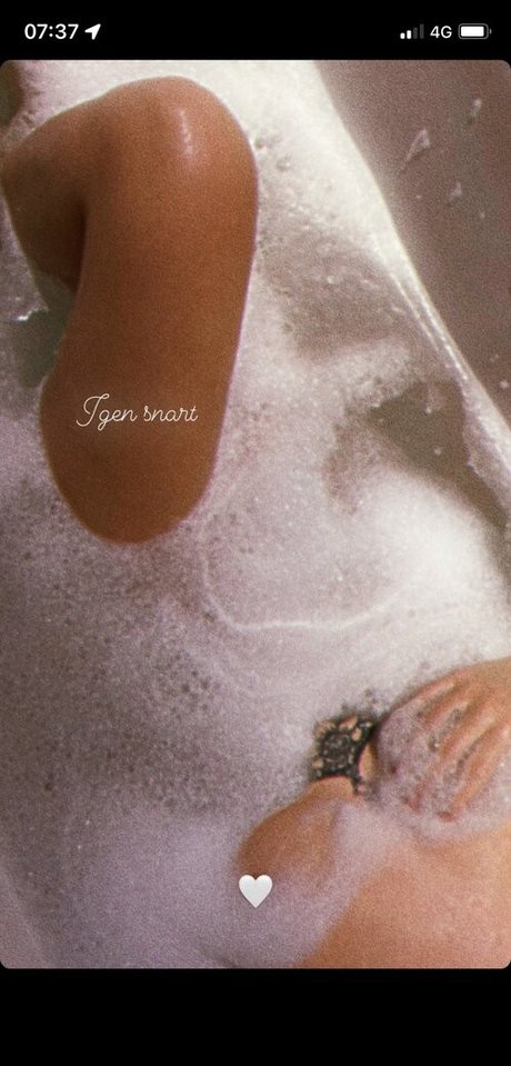 Trine Lasson modèle nu galeries