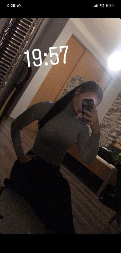 Kalicz Laura nus étoiles galerie