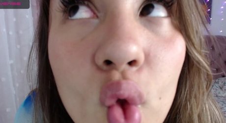 Beautiful mia_ jolie star du porno photo