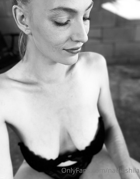 Nadia Shila modèle sympa images