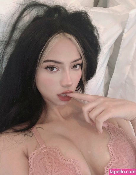 bikini ado onlyfans chaud parfait galerie